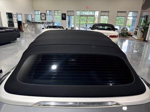 Used 2018 Mercedes-Benz E 400 4MATIC Cabriolet image 46