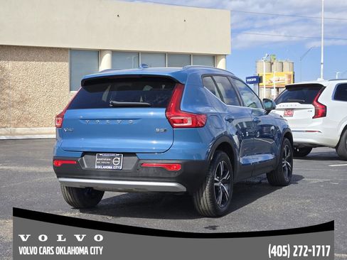 Certified 2025 Volvo XC40 B5 Core image 5