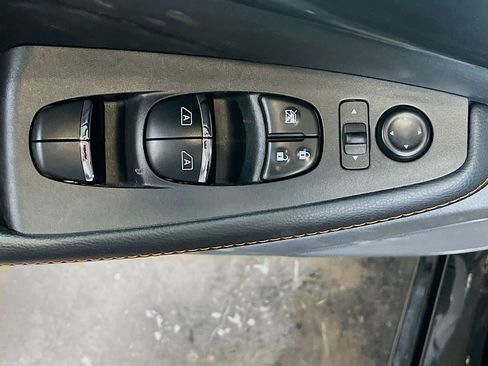 Used 2023 Nissan Maxima SR w/ Sport Mat Group FWD image 18