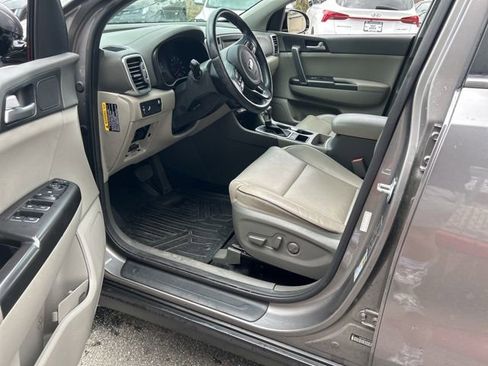 Used 2017 Kia Sportage EX w/ EX Premium Package image 9