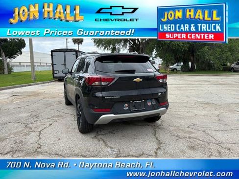 Used 2022 Chevrolet TrailBlazer LT w/ Convenience Package FWD image 8