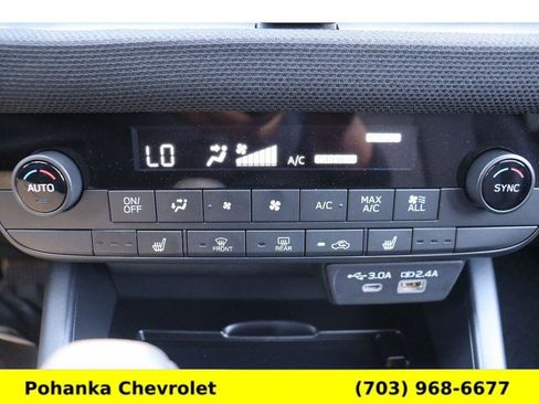 Used 2026 Subaru Outback Premium AWD/4WD image 16