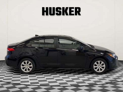 Used 2023 Toyota Corolla LE FWD image 2