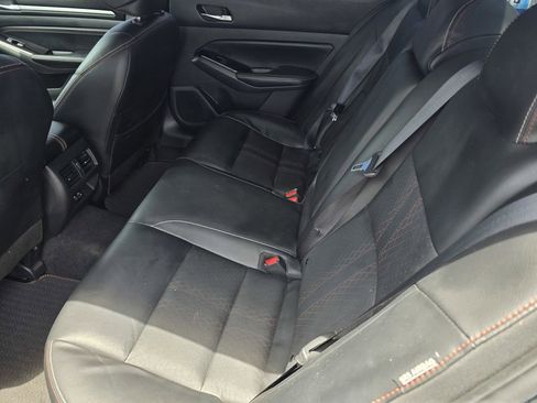 Used 2023 Nissan Altima 2.0 SR FWD image 11