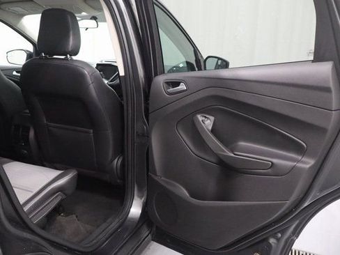 Used 2018 Ford Escape SE w/ SE Sport Appearance Package FWD image 15