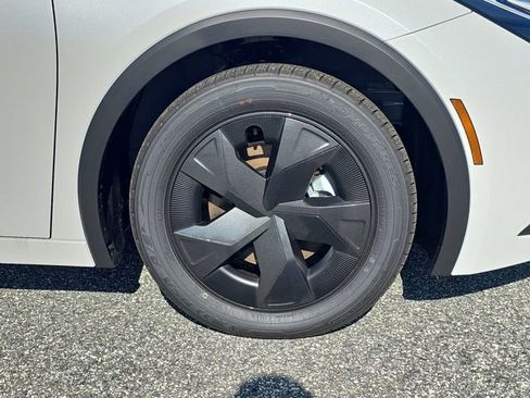 New 2026 Toyota Prius SE image 11