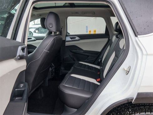 New 2026 Volkswagen Taos SEL image 15