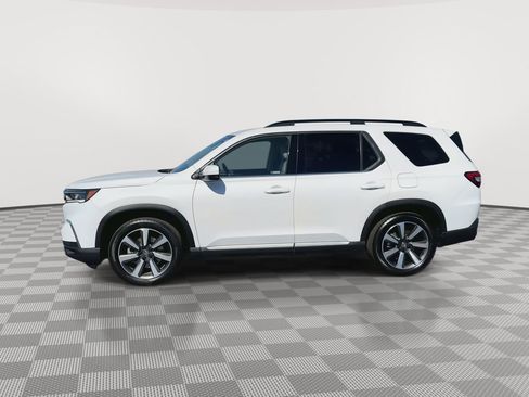 Used 2025 Honda Pilot Touring image 5