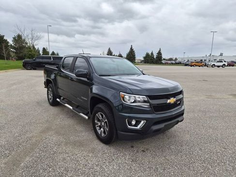 Used 2017 Chevrolet Colorado Z71 AWD/4WD image 3