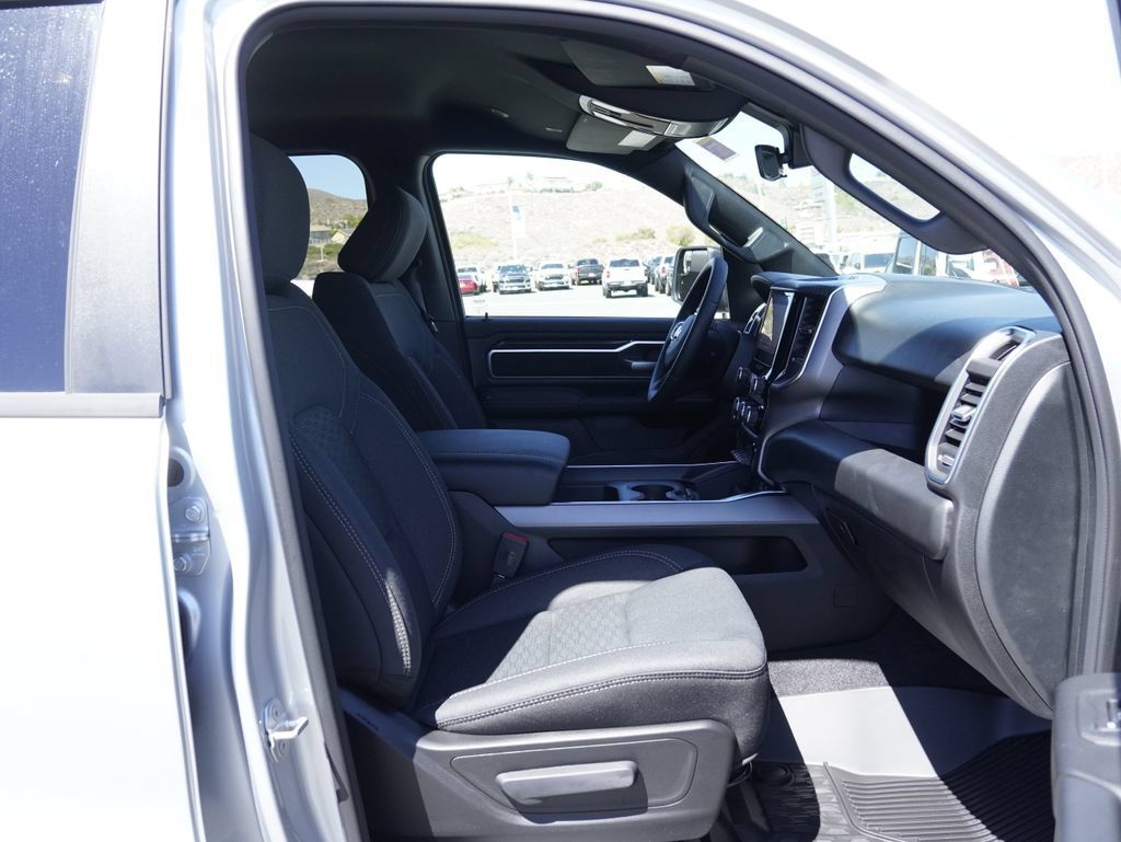 New 2026 RAM 1500 Big Horn w/ Sport Appearance Package AWD/4WD image 29