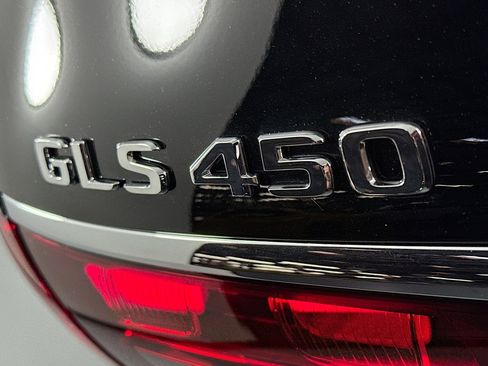New 2026 Mercedes-Benz GLS 450 4MATIC image 9