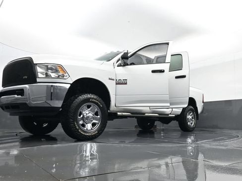 Used 2018 RAM 2500 Tradesman w/ Chrome Appearance Group AWD/4WD image 31