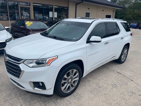 Used 2019 Chevrolet Traverse Premier w/ Driver Confidence II Package image 1