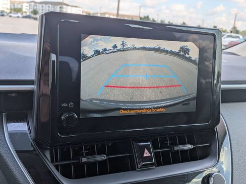 Used 2024 Toyota Corolla LE FWD image 24