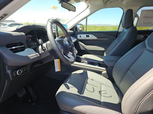 New 2026 Ford Explorer Active RWD image 21