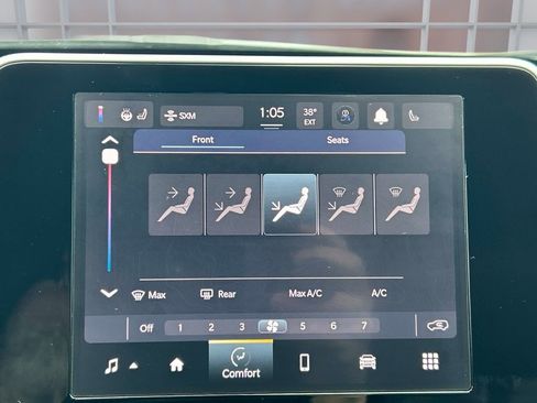 Used 2025 Jeep Compass Latitude image 28