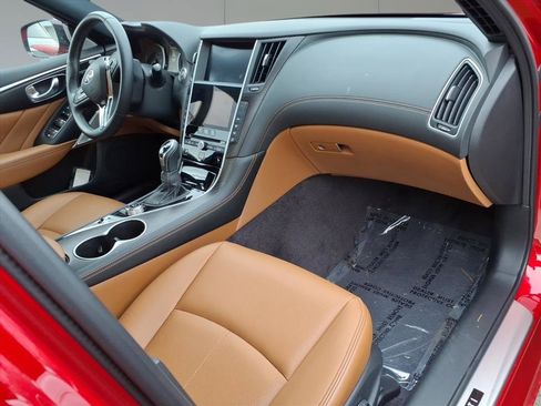 Used 2024 INFINITI Q50 Sensory image 8