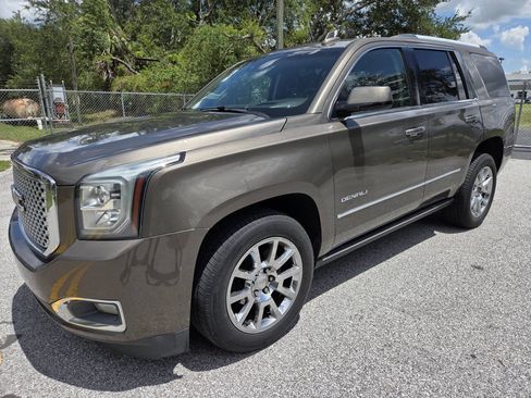 Used 2015 GMC Yukon Denali w/ Premium Package AWD/4WD image 1