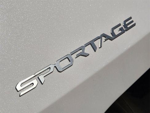 New 2026 Kia Sportage SX image 8
