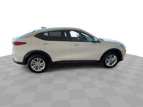 Certified 2024 Buick Envista Preferred image 9