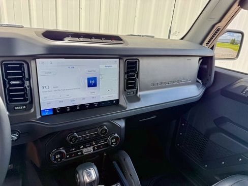 New 2026 Ford Bronco Badlands AWD/4WD image 21