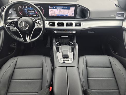 Used 2025 Mercedes-Benz GLS 450 4MATIC image 29