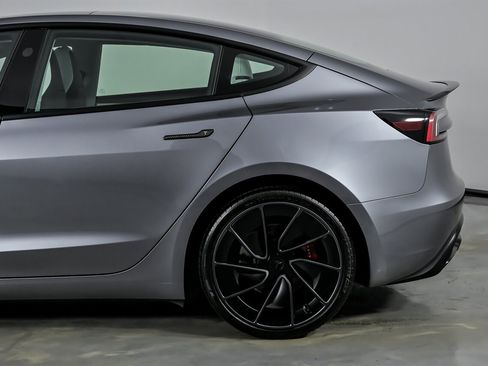 Used 2025 Tesla Model 3 Performance image 9