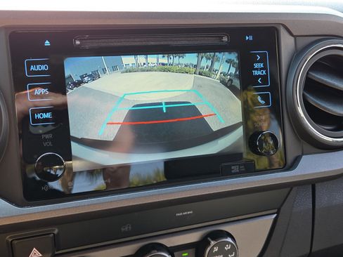 Used 2019 Toyota Tacoma TRD Sport w/ Technology Package image 25