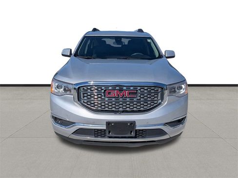 Used 2017 GMC Acadia Denali w/ Technology Package image 2