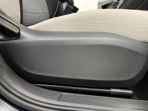 Used 2025 Volkswagen Taos S FWD image 29