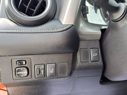 Used 2016 Toyota RAV4 Limited image 18