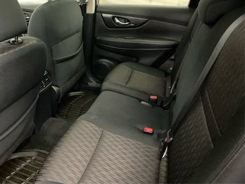 Used 2017 Nissan Rogue SV AWD/4WD image 11