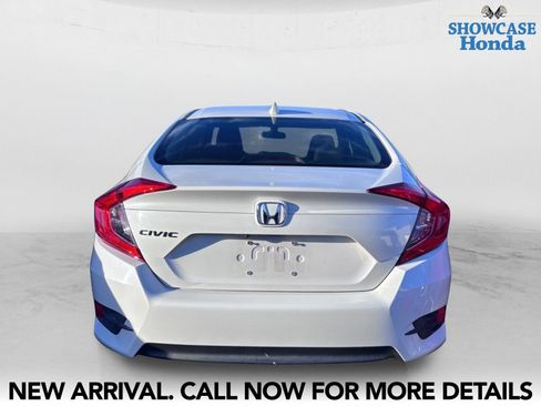 Used 2018 Honda Civic EX image 7
