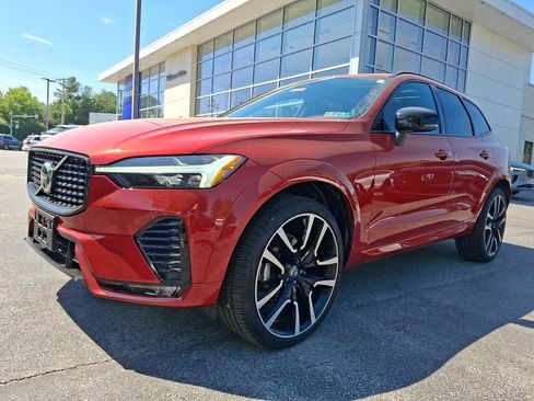 Certified 2025 Volvo XC60 B5 Ultra AWD/4WD image 3