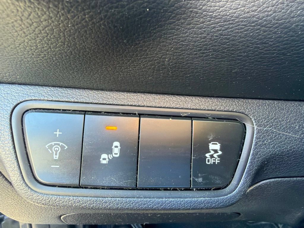 Certified 2023 Kia Forte LXS w/ LXS Technology Package FWD image 13