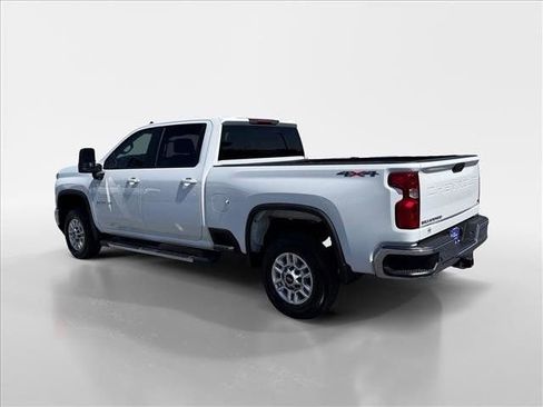 Used 2025 Chevrolet Silverado 2500 LT w/ Convenience Package image 4