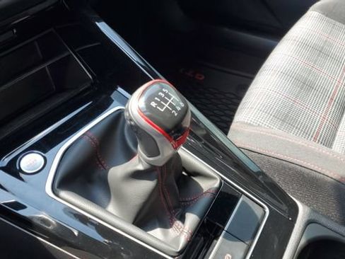 Used 2024 Volkswagen GTI SE FWD image 15