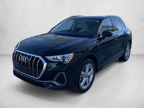 Used 2022 Audi Q3 2.0T Premium w/ Convenience Package image 1