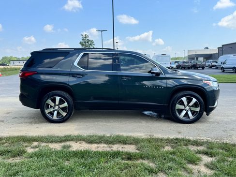 Used 2019 Chevrolet Traverse LT w/ LT Premium Package FWD image 5