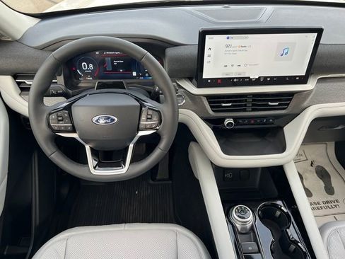 New 2026 Ford Explorer Platinum w/ LUX Leather Package AWD/4WD image 15