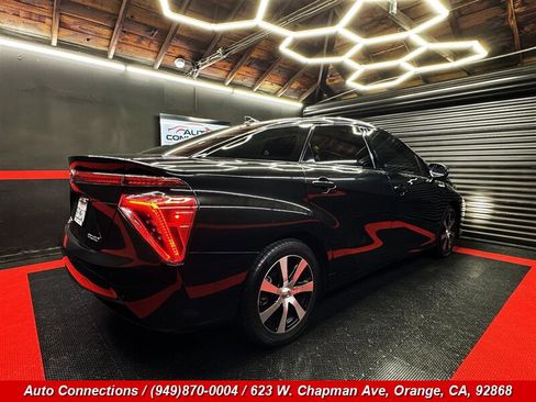 Used 2019 Toyota Mirai FWD image 3