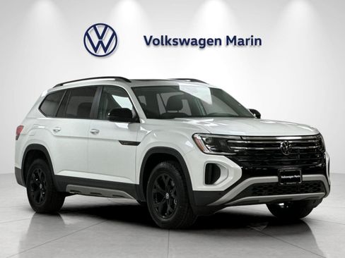 New 2026 Volkswagen Atlas Peak Edition AWD/4WD image 7