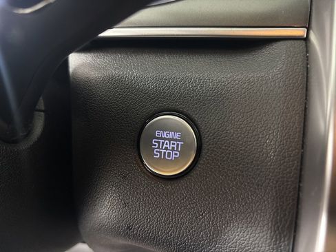 Used 2022 Kia Sorento S image 18