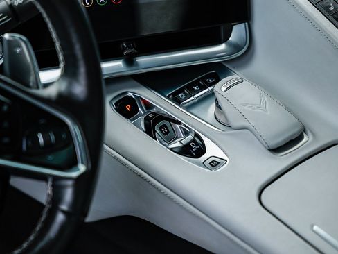 Used 2022 Chevrolet Corvette Stingray Premium Conv w/ Z51 Performance Package image 17