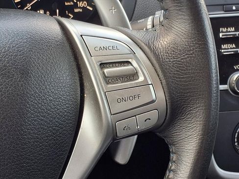 Used 2017 Nissan Altima 2.5 SR image 15