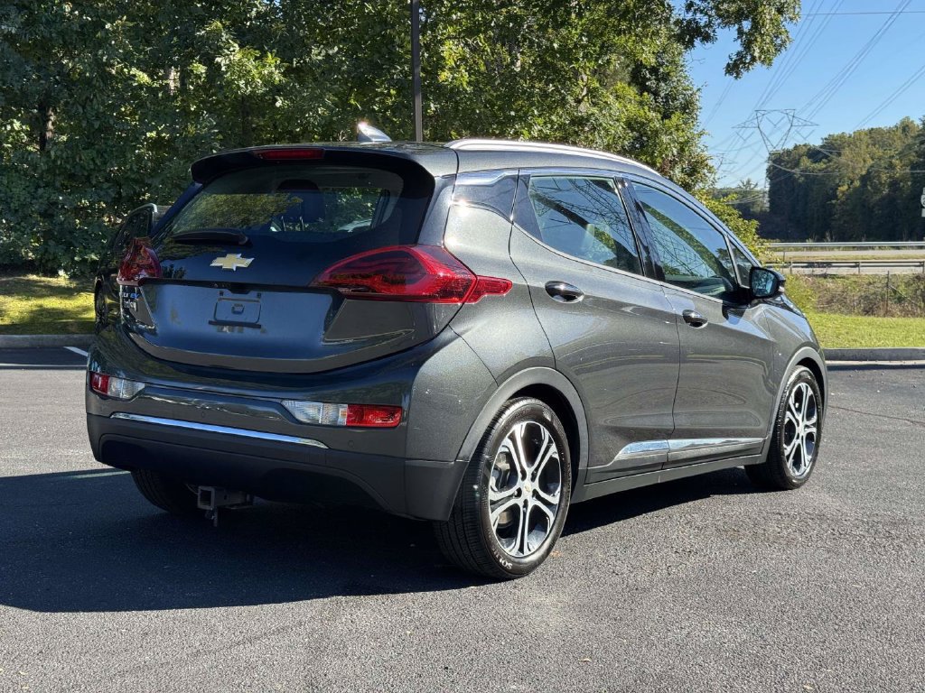 Used 2020 Chevrolet Bolt Premier w/ Infotainment Package FWD image 21