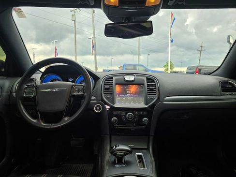 Used 2014 Chrysler 300 S RWD image 14
