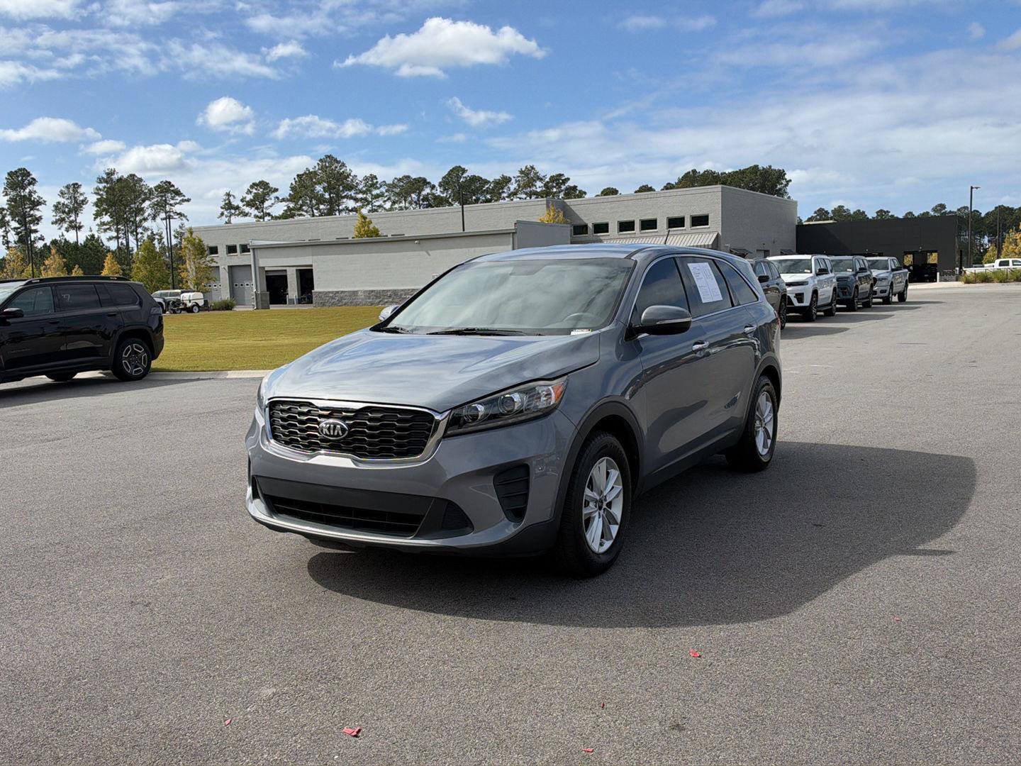 Used 2020 Kia Sorento LX FWD image 3