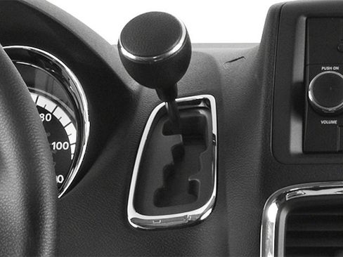 Used 2014 Dodge Grand Caravan SXT FWD image 13