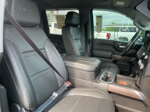Used 2022 GMC Sierra 2500 Denali w/ Denali Black Diamond Edition AWD/4WD image 24